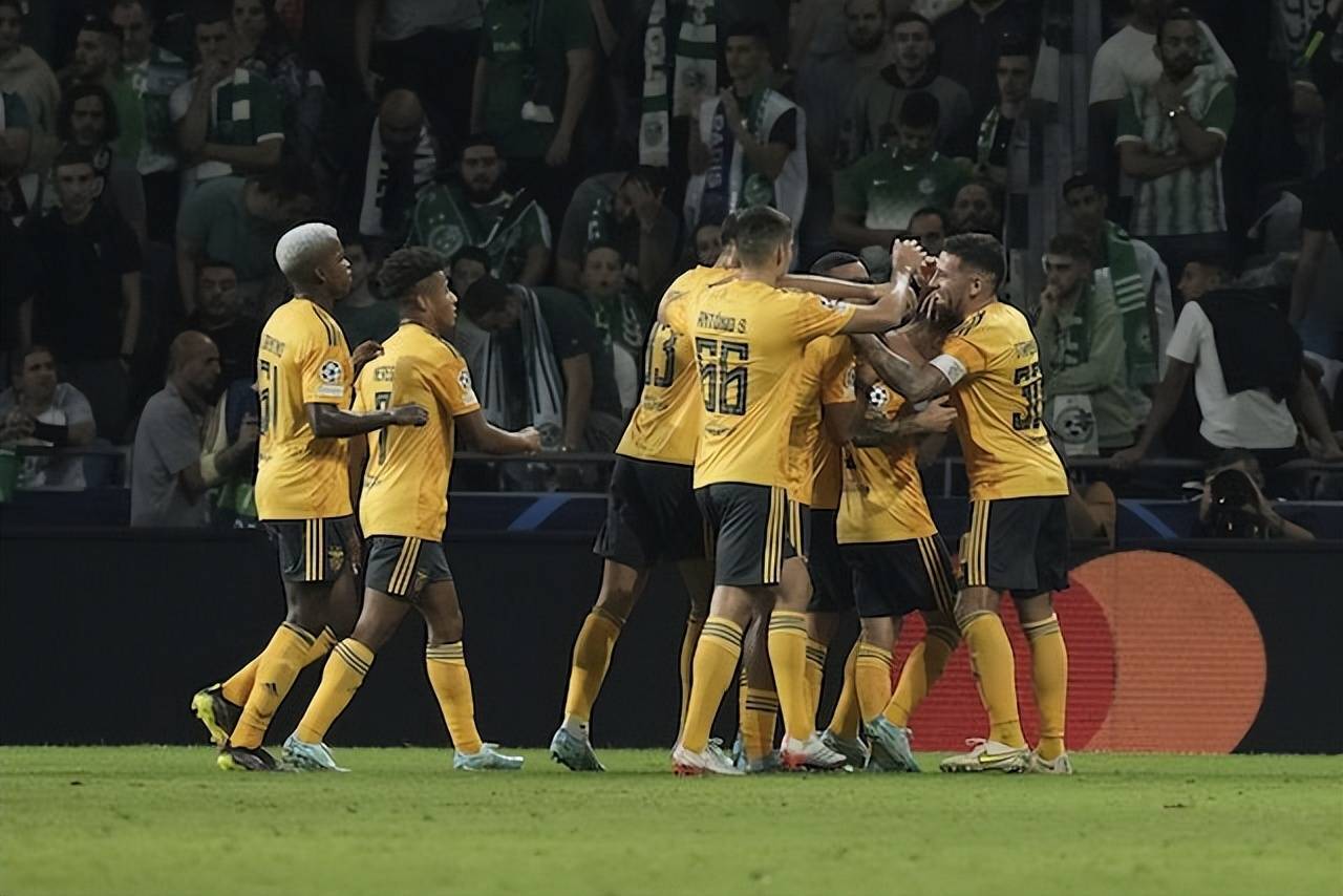 本菲卡绝杀利物浦，莫德里奇乌龙送礼德甲