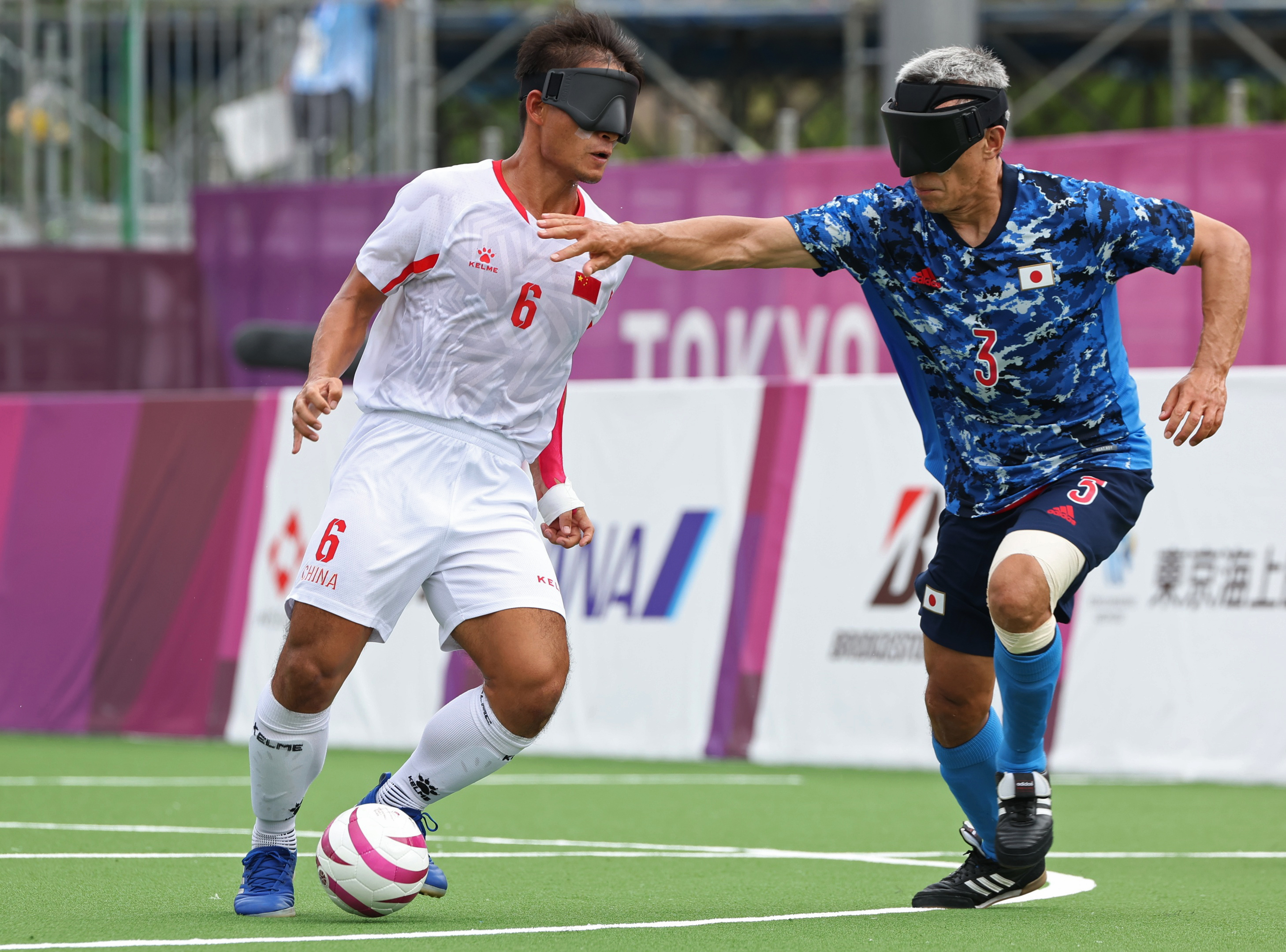 华体会体育-CLG碾压HLE，Clid团战一打五淘汰赛2:0（东京）