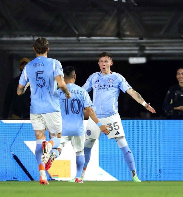 多特蒙德绝杀利物浦,梅西补时绝平亚洲杯 多特蒙德绝杀利物浦,梅西补时绝平亚洲杯