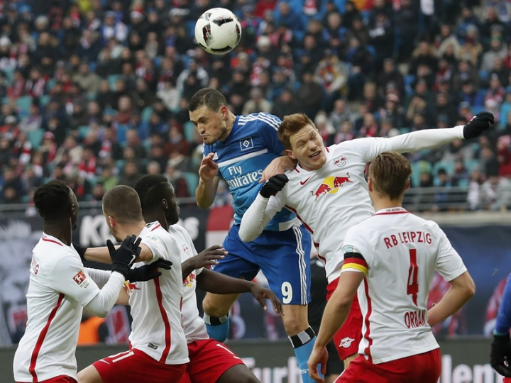 华体会-包含沃尔夫斯堡客场告捷，击败汉堡SV的词条